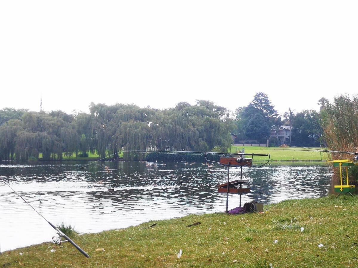 Southy Inn By The Lake Benoni Exteriér fotografie