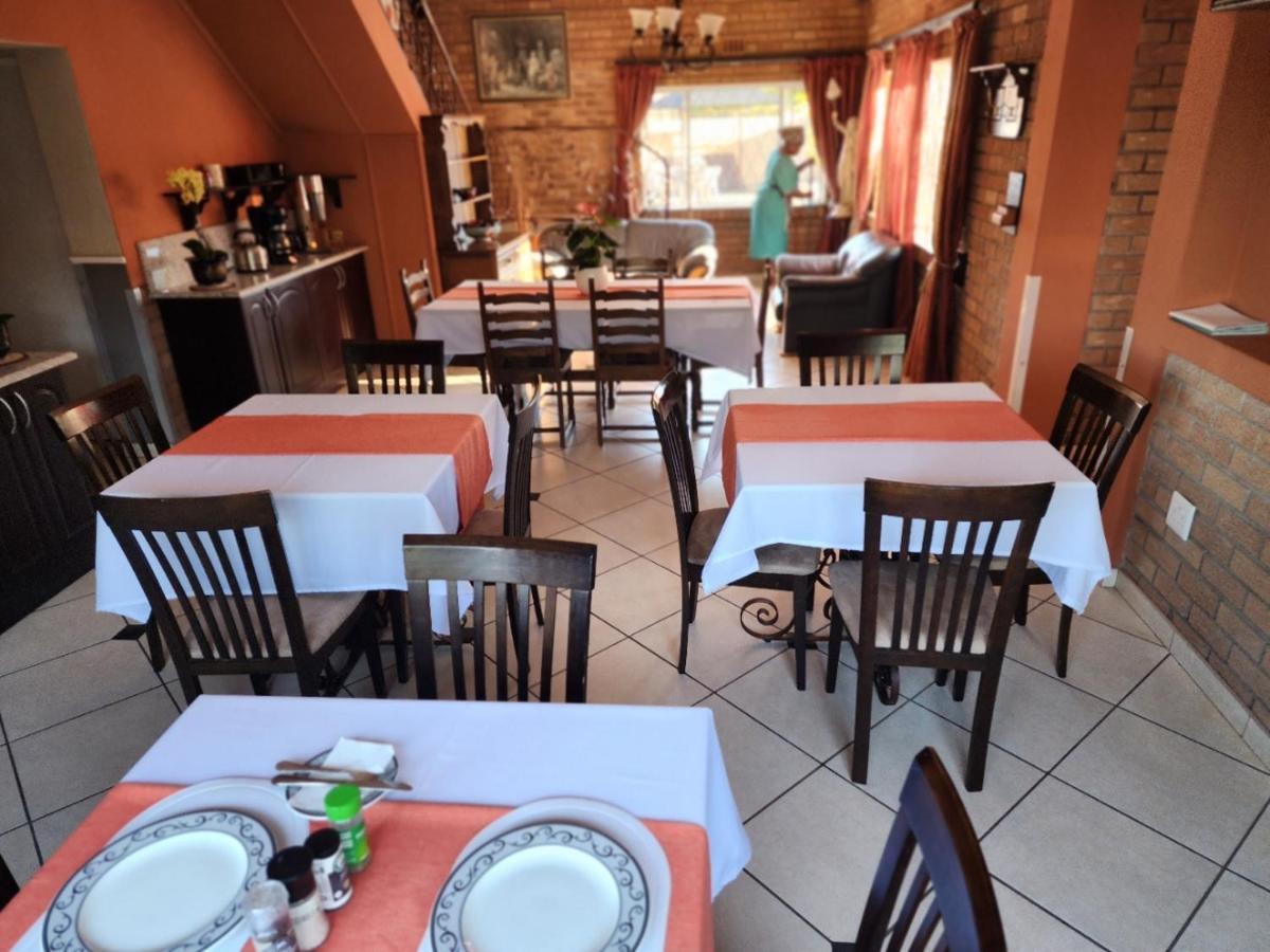 Southy Inn By The Lake Benoni Exteriér fotografie