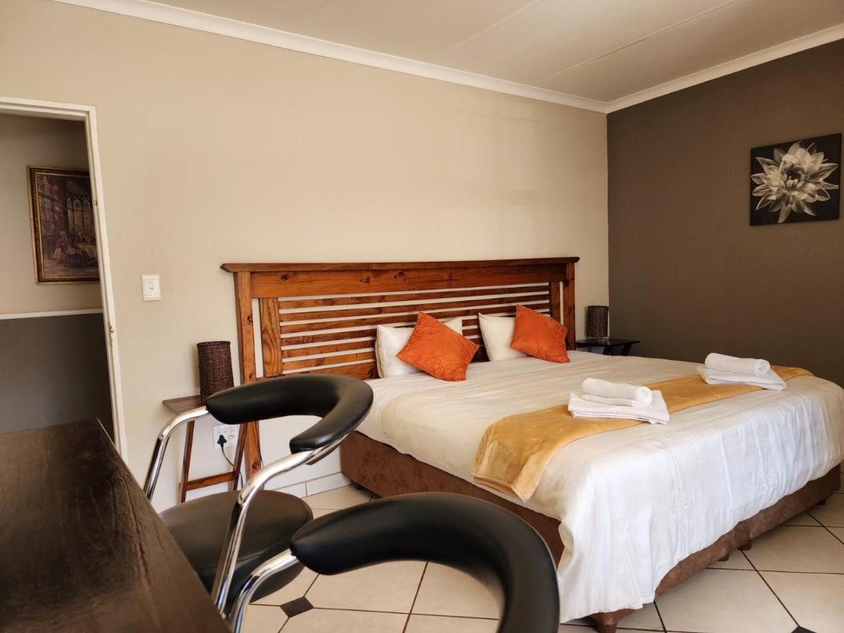 Southy Inn By The Lake Benoni Exteriér fotografie