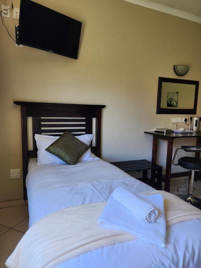 Southy Inn By The Lake Benoni Exteriér fotografie